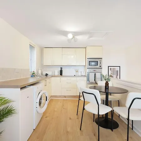 Hébergement de vacances Stylish Seaside With Balcony Walking Distance To Redcar